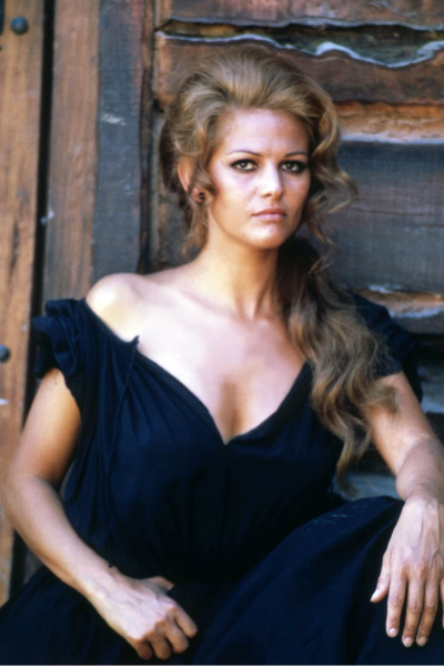 உலகிலேயே அழகான பெண் என வர்ணிக்கப்பட்ட பிரபல நடிகை மரணம் | Actress Claudiacardinale Called Most Beutiful Dies