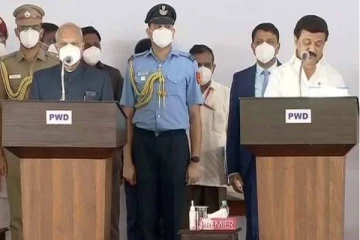 தமிழக முதலமைச்சராக மு.க.ஸ்டாலின் இன்று பதவியேற்றார்