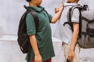 සිසුන්ගේ ගුටිබැට හුවමාරුව රෝහලෙන් කෙළවර වෙයි..!