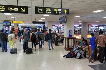 அபுதாபியில் இருந்து கட்டுநாயக்க விமான நிலையம் வந்த நபர் அதிரடி கைது!