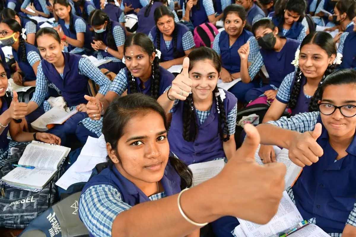 தமிழகத்தில் இன்று +2 பொதுத்தேர்வுகள் தொடக்கம் | Tamil Nadu Plus 2 Public Exam Today