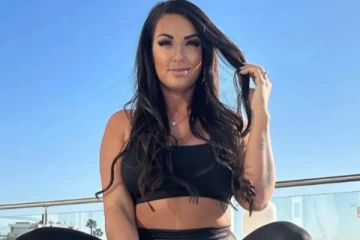 கடவுள் கூறியதால் ஆபாச நடிகையாக மாறினேன்" அமெரிக்க ஆசிரியர்!