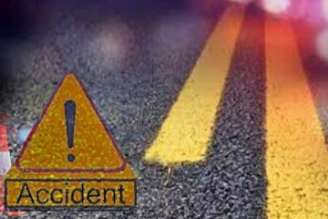 பள்ளத்தில் விழுந்த பயணிகள் பேருந்து! 20 பேருக்கு நேர்ந்த பரிதாபம்!