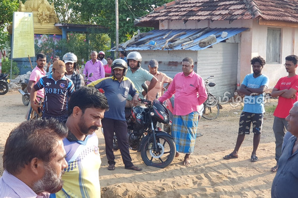 குருமண்வெளி - மண்டூர் படகுப்பாதைப் போக்குவரத்து கட்டணம் அறவீடு: மக்கள் விசனம் (Video) | Batticaloa Boat Transport