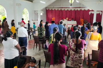 நாடளாவிய ரீதியில் இடம்பெற்ற உயிர்த்த ஞாயிறு சிறப்பு வழிபட்டு நிகழ்வுகள் (Photos)