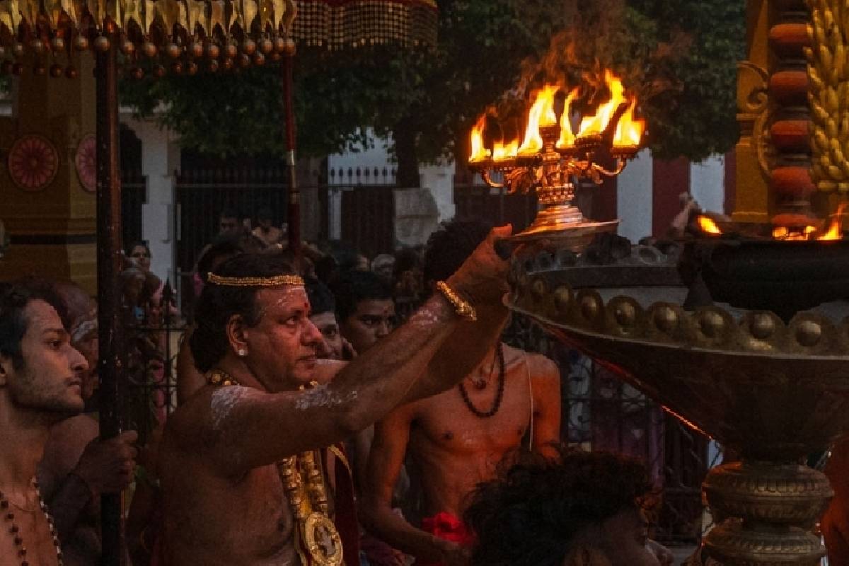 வரலாற்றுச் சிறப்பு மிக்க யாழ். நல்லூர் கோவில் கும்பாபிஷேக தினம் | Jaffna Nallur Kandaswamy Kovil Kumbabhishek Day வரலாற்றுச் சிறப்பு மிக்க யாழ். நல்லூர் கோவில் கும்பாபிஷேக தினம் | Jaffna Nallur Kandaswamy Kovil Kumbabhishek Day