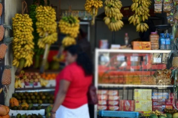 வவுனியாவில் 60 வர்த்தக நிலையங்களுக்கு எதிராக வழக்கு தாக்கல்