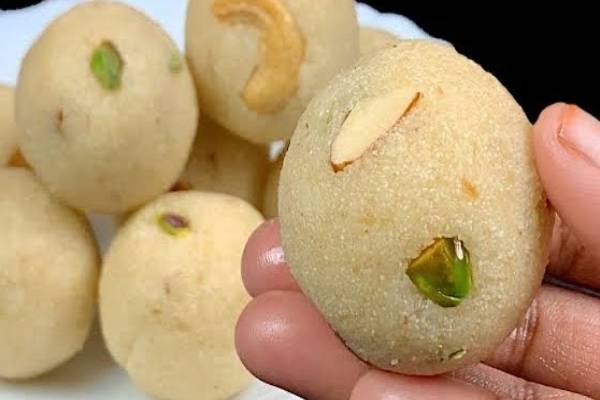 10 நிமிடத்தில் தித்திக்கும் சுவையில் பாசிப்பருப்பு பலகாரம் | Puducherry Palagaram Recipe In Tamil 10 நிமிடத்தில் தித்திக்கும் சுவையில் பாசிப்பருப்பு பலகாரம் | Puducherry Palagaram Recipe In Tamil