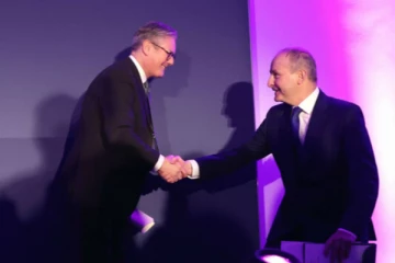 ஒரு புது யுகம் பிறந்தது: நட்பு பாராட்டும் பிரித்தானியாவும் அயர்லாந்தும்