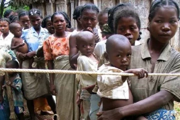 வெறும் 50 ரூபாய் சம்பளம்... உலகின் மிக ஏழ்மையான நாடு