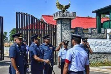 மட்டக்களப்பு விமானப்படை தளத்திற்குள் அனுமதியின்றி நுழைந்த ஒருவர் கைது