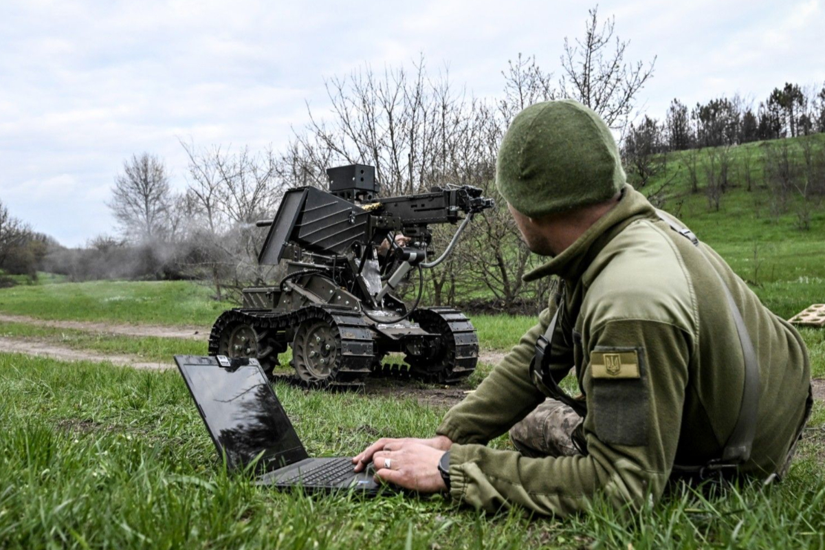 உக்ரைன் போர்க்களத்தில் இராணுவ ரோபோக்கள் | Military Robots On The Ukraine Battlefield