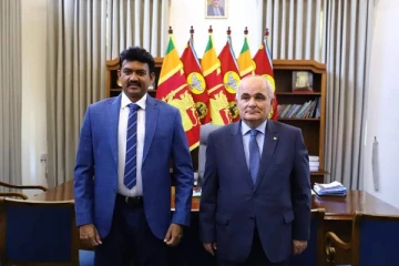 இலங்கைக்கான ரஷ்ய தூதுவர் கிழக்கு மாகாண ஆளுநருடன் சந்திப்பு(Photos)