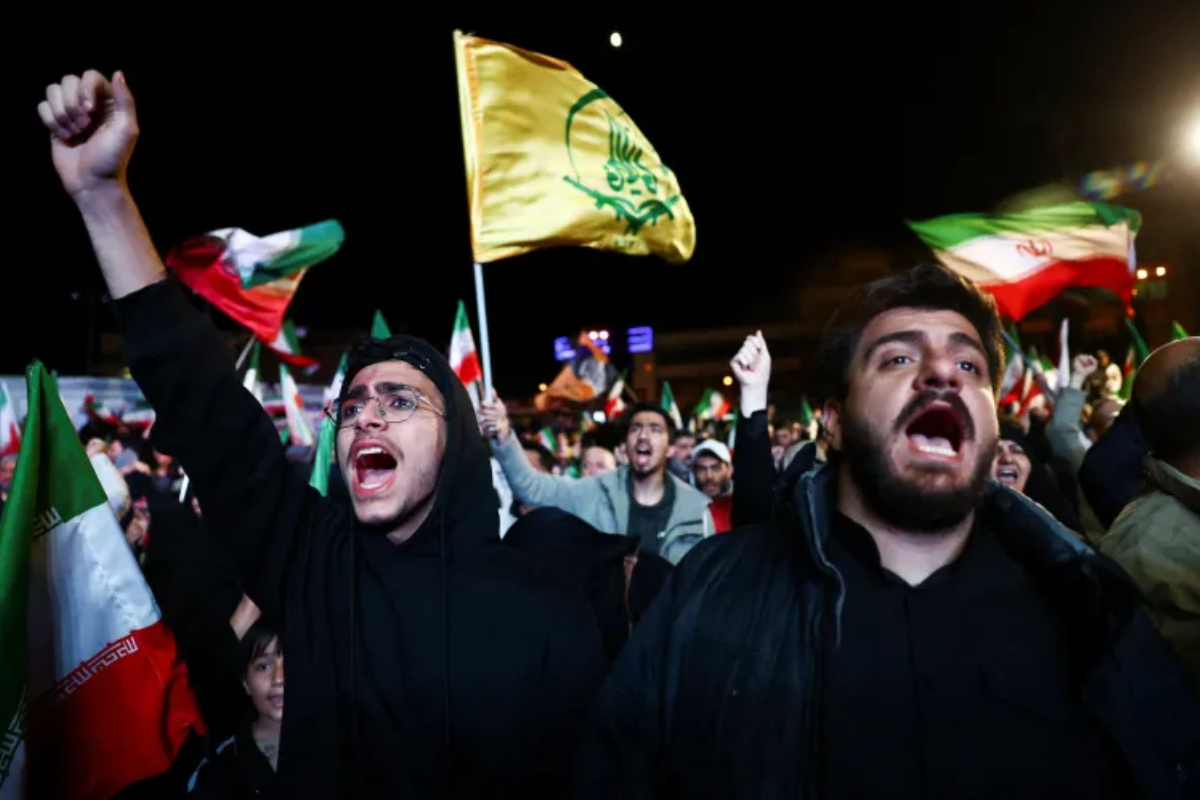 அமெரிக்காவிற்கு வரலாற்றுப் படுதோல்வி - ஈரான் வீதிகளில் நடக்கும் கொண்டாட்டம் | Tehran Celebrates Us And Iran Two Week Ceasefire