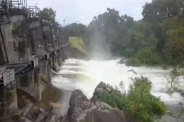 கந்தளாய் குளத்தின் வான் கதவுகள் திறந்து விடப்பட்டுள்ளன! (Video)