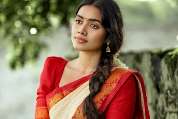 பொன்னி சீரியல் நடிகையா இப்படி.. வைரலாகும் கிளாமர் புகைப்படங்கள்