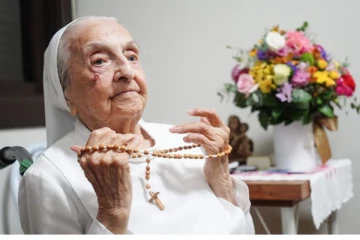 உலகின் மிக வயதான பெண்மணி உயிரிழப்பு