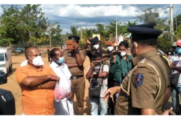 கிளிநொச்சி - அக்கராயன் பகுதியில் பதற்றமான சூழல்! பொலிஸார் குவிப்பு