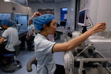 இந்த நாட்டில் கருமுட்டையை உறைய வைத்து பாதுகாக்கும் ஆயிரக்கணக்கான பெண்கள்: வெளிவரும் காரணம்