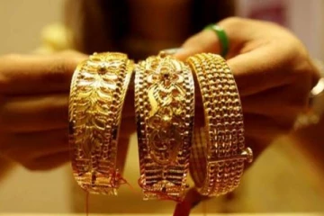 இல்லத்தரசிகளுக்கு மகிழ்ச்சியளித்த  தங்கம் விலை!