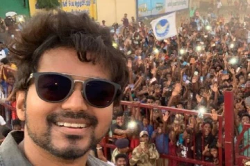 ஆன்லைன் மூலம்  ரசிகர் மன்றத்தினரை சந்திக்கும் விஜய் : காரணம் என்ன?