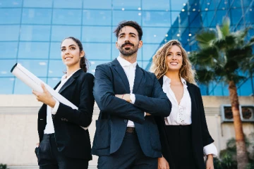 அடுத்த 10 வருடங்களில் வேகமாக வளரும் 7 வேலைகள்: உங்கள் எதிர்காலம் இதில் இருக்கலாம்!