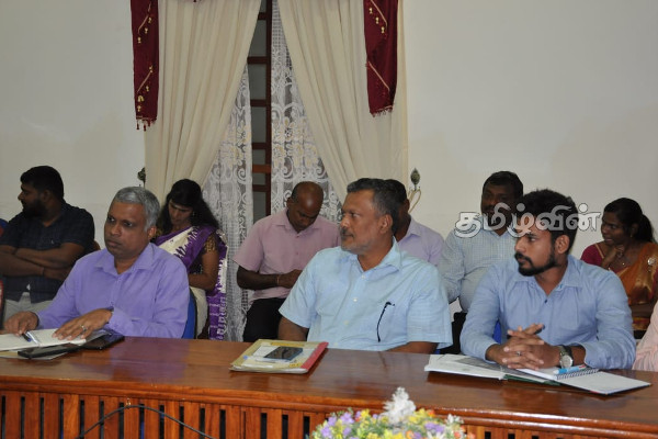சட்டவிரோத மணல் அகழ்வை தூண்டுகின்றன விஷமிகள்: டக்ளஸ் குற்றச்சாட்டு | Poisons Fueling Illegal Sand Mining Douglas Charge