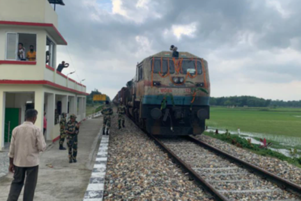 இந்தியா - வங்கதேசம் இடையே மீண்டும் ரயில் சேவை - 29 ம் தேதி முதல் தொடங்கும் என அறிவிப்பு..! | Train Services Between India And Bangladesh