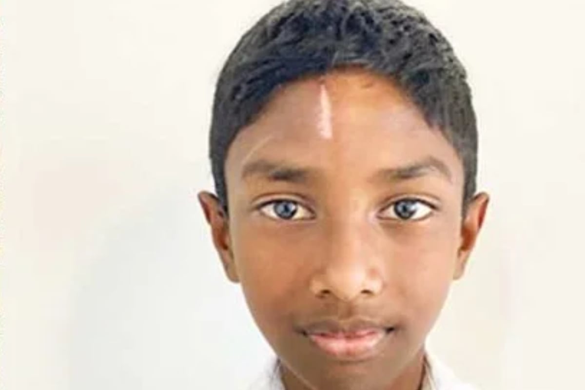 பள்ளத்தில் விழுந்த வேனில் உயிருக்கு போராடிய குடும்பம் - உயிரை பணயம் வைத்து காப்பாற்றிய சிறுவன் | 12 Years Old Kid Saved His Family