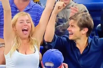 ஒரே கல்ப்... டென்னிஸ் போட்டியின் போது இளம்பெண் செய்த செயல்! இணையத்தை கலக்கும் வீடியோ