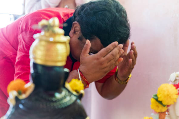 கடவுள் உங்களை கடுமையாக சோதிக்கிறார் என்பதை உணர்த்தும் 3 அறிகுறிகள் | Sign Of God Is Testing You To Become Better Person கடவுள் உங்களை கடுமையாக சோதிக்கிறார் என்பதை உணர்த்தும் 3 அறிகுறிகள் | Sign Of God Is Testing You To Become Better Person