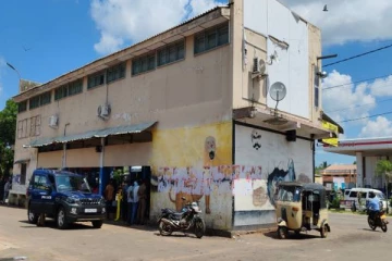 வவுனியா பழைய பேருந்து நிலையில் பரபரப்பு சம்பவம்... சடலமாக மீட்கப்பட்ட தமிழர்!