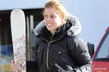 ஆண்டில் 17 முறை வெளிநாட்டுச் சுற்றுலா... எப்ஸ்டீன் கோப்புகளில் சிக்கிய பிரித்தானிய இளவரசிக்கு இறுகும் சிக்கல்