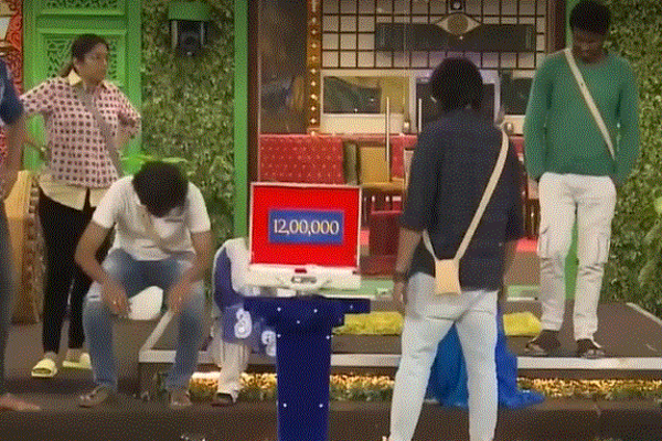 பணப்பெட்டியுடன் வெளியேறிய பிக் பாஸ் போட்டியாளர் இவர்தான்.... ஷாக்கில் தாமரை! அதிகாரபூர்வ தகவல் | Bigg Boss Ciby Took The Suitcase And Walked Out