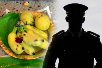 பதவிப் போட்டி தீவிரம் : ஜாதகத்துடன் சாஸ்திரக்காரர்களை சந்தித்த அதிகாரி