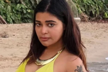 டூபீஸ் ஆடையில் கடல் அலையில் விளையாடும் பிக்பாஸ் தர்ஷா குப்தா!! வீடியோ..