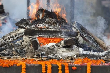 4 ஆயிரம் உடல்களுக்கு இறுதி சடங்கு செய்த இளம்பெண்; திருமணத்திற்கு தடை - என்ன காரணம்?