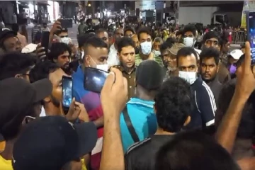இரவிரவாக தொடரும் போராட்டம் - கொழும்பு- தெமட்டகொட பேஸ்லைன் வீதியில் பதற்றம்(photo)