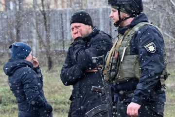 உக்ரைனில் ஒரே பள்ளத்தில் 1,200 மனித உடல்கள்!