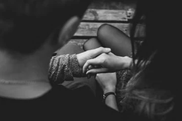 living together.. யூஸ் பன்னிட்டு தூக்கி எறியும் கலாச்சாரம் - நீதிமன்றம் வேதனை!