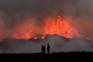 ஐஸ்லாந்து தலைநகர் எரிமலையில் குமுறல்