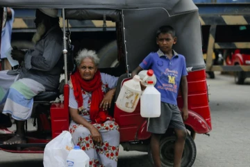 வீட்டில் எரிபொருளை சேமித்து வைக்கும் மக்களால் அதிகரிக்கும் ஆபத்து