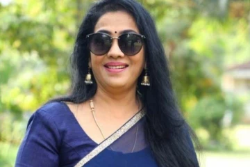 நடிகை ரேகாவிற்கு இவ்வளவு பெரிய மகளா? முதன்முதலாக வெளியான அரிய புகைப்படம்