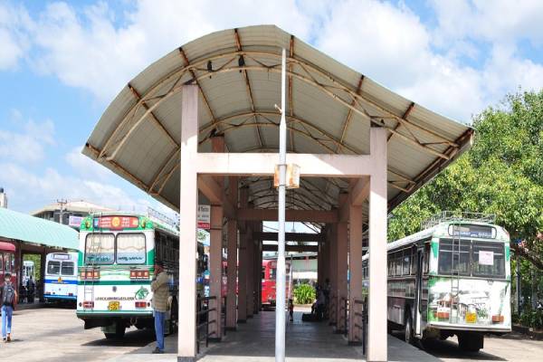 திருகோணமலையில் காணாமல்போன மாணவர் நிட்டம்புவ பகுதியில் கண்டுபிடிப்பு | 17 Year Old Student Missing In Trincomalee