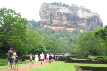 அதிகளவில் இலங்கைக்கு வருகை தரும் ரஸ்ய நாட்டு சுற்றுலாப் பயணிகள்
