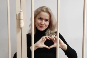 பொய்யான தகவல்களை வெளியிட்ட ரஷ்ய ஊடகவியலாளருக்கு நேர்ந்த கதி!