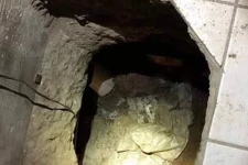 சீக்கிரமாக வீடு திரும்பியபோது மனைவியுடன் இருந்த நபர் மாயமானதை கவனித்த கணவன்: தேடலில் தெரியவந்த உண்மை