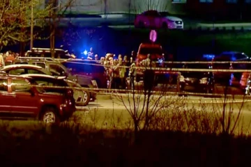 அமெரிக்காவில் இரவு வேளையில் இடம்பெற்ற துப்பாக்கி சூடு:  8 பேர் சம்பவ இடத்திலேயே பலி!