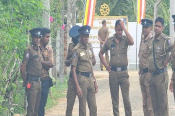 யாழ் தையிட்டியில் பதற்றம் ; போராட்டக்காரர்களை அச்சுறுத்திய பொலிஸார்