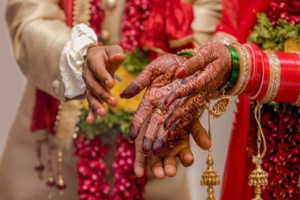 30 வயதாகியும் திருமணம் ஆகலையா? இந்த வருடம் முடியும் முன் கெட்டிமேள சத்தம் கேட்கும் ராசிகள் | Marriage Yoga 2025 Predictions Zodiac Signs